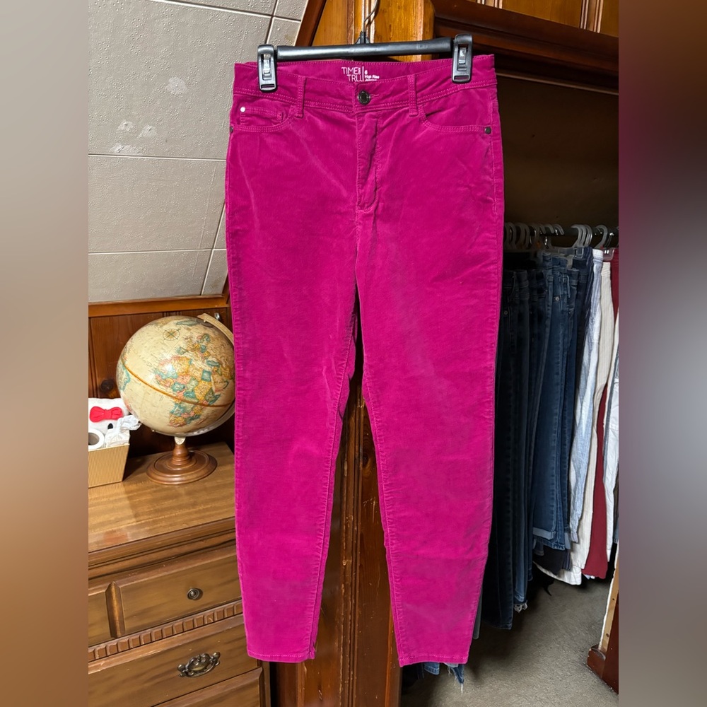 Woman’s Time and Tru Jeggings